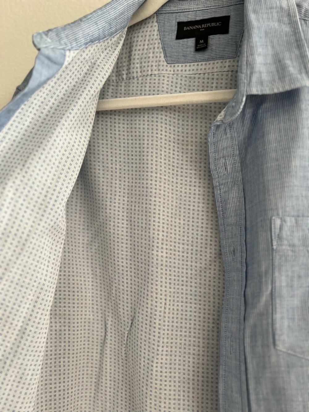 Banana Republic Men's Chambray Button-Down Shirt in Light Blue - Picture 3 of 8